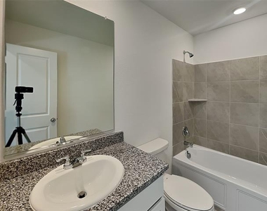 9809 Papillion Way - Photo Thumbnail 12