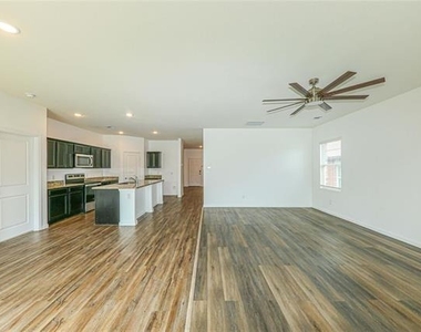 746 Wilshire Drive - Photo Thumbnail 6