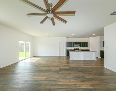 746 Wilshire Drive - Photo Thumbnail 8