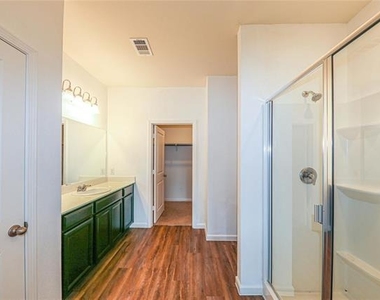 746 Wilshire Drive - Photo Thumbnail 19