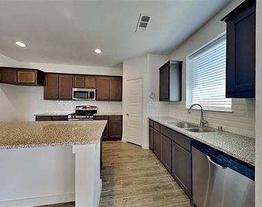 4117 Beasley Drive - Photo Thumbnail 4