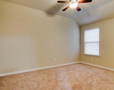 16221 Stillhouse Hollow Court - Photo Thumbnail 11