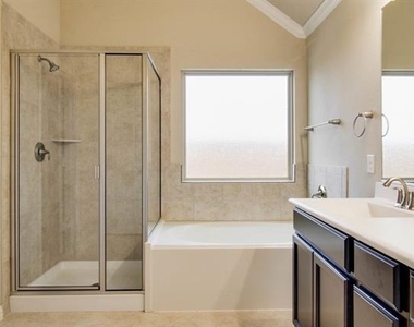 16221 Stillhouse Hollow Court - Photo Thumbnail 8