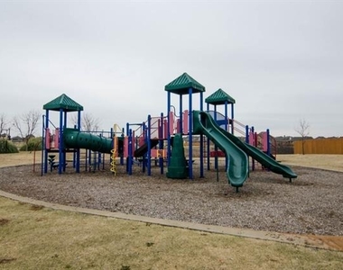 16221 Stillhouse Hollow Court - Photo Thumbnail 14
