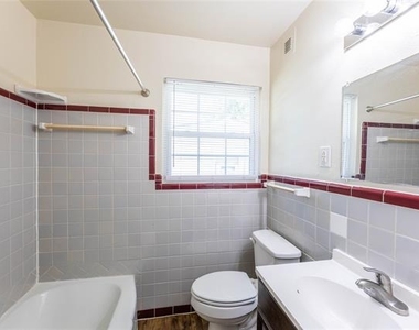 2627 Tealford Drive - Photo Thumbnail 15