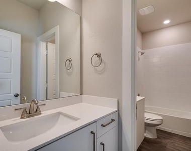 629 Wheatfield Drive - Photo Thumbnail 8