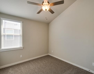 629 Wheatfield Drive - Photo Thumbnail 6