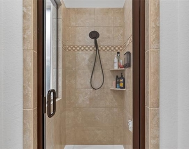400 Trailside Drive - Photo Thumbnail 22