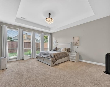 400 Trailside Drive - Photo Thumbnail 16