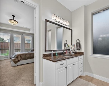 400 Trailside Drive - Photo Thumbnail 20