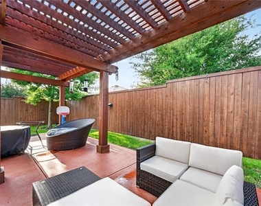 400 Trailside Drive - Photo Thumbnail 33