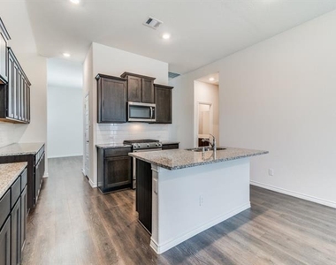 763 Philadelphia Street - Photo Thumbnail 11