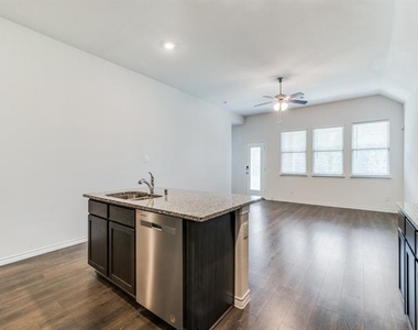 763 Philadelphia Street - Photo Thumbnail 12