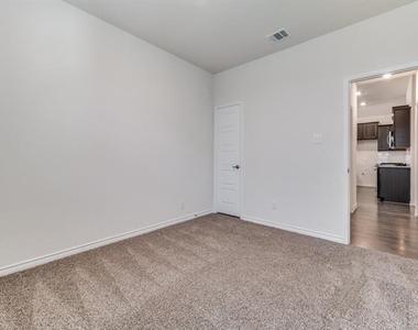 763 Philadelphia Street - Photo Thumbnail 6