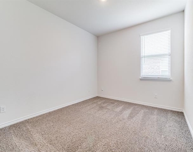 763 Philadelphia Street - Photo Thumbnail 17