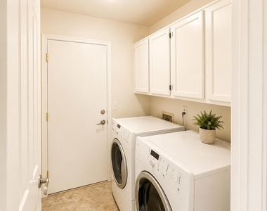 31003 N 44th Place - Photo Thumbnail 4