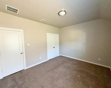 2508 Shakopee Street - Photo Thumbnail 8
