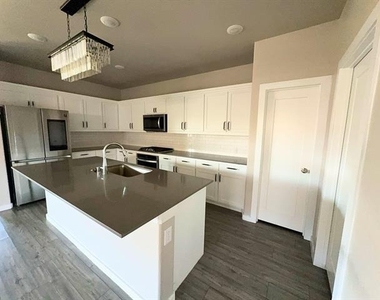 2508 Shakopee Street - Photo Thumbnail 5