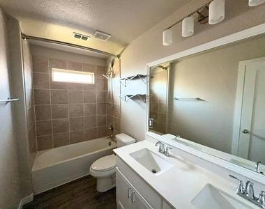 2508 Shakopee Street - Photo Thumbnail 16