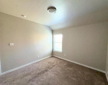 2508 Shakopee Street - Photo Thumbnail 18