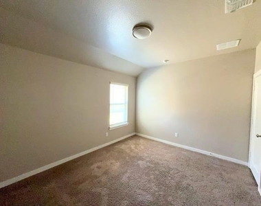 2508 Shakopee Street - Photo Thumbnail 9