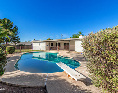 5639 E Thunderbird Road - Photo Thumbnail 19