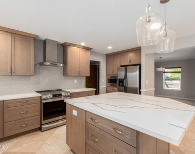 5639 E Thunderbird Road - Photo Thumbnail 6