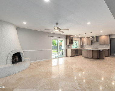 5639 E Thunderbird Road - Photo Thumbnail 2
