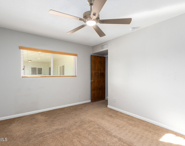 5639 E Thunderbird Road - Photo Thumbnail 13