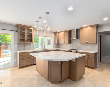 5639 E Thunderbird Road - Photo Thumbnail 3