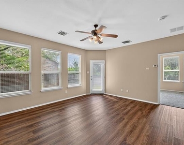 2510 Sedona Street - Photo Thumbnail 8
