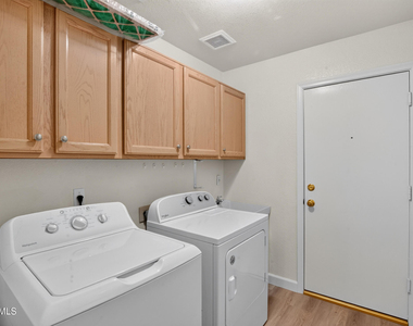 13364 W Wilshire Drive - Photo Thumbnail 35