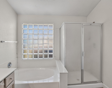 13364 W Wilshire Drive - Photo Thumbnail 30