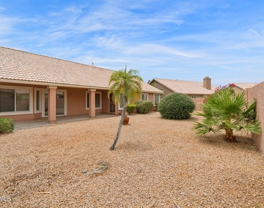 13364 W Wilshire Drive - Photo Thumbnail 40