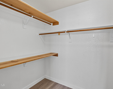 13364 W Wilshire Drive - Photo Thumbnail 29