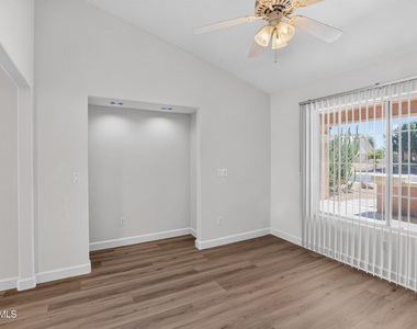13364 W Wilshire Drive - Photo Thumbnail 22
