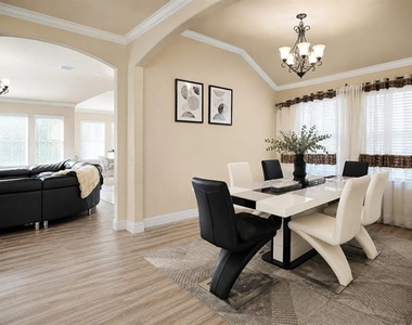 5113 Texana Drive - Photo Thumbnail 4