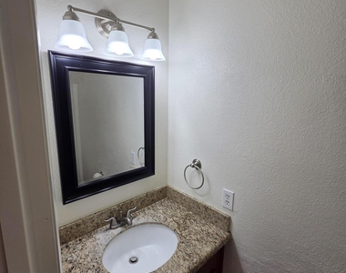 6412 S Mcallister Avenue - Photo Thumbnail 14