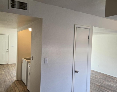6412 S Mcallister Avenue - Photo Thumbnail 12