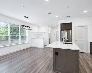 1751 Montgomery Drive - Photo Thumbnail 5