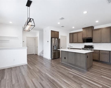 1751 Montgomery Drive - Photo Thumbnail 11