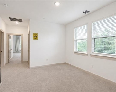 1751 Montgomery Drive - Photo Thumbnail 16