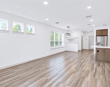 1751 Montgomery Drive - Photo Thumbnail 1