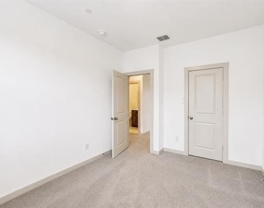 1751 Montgomery Drive - Photo Thumbnail 23