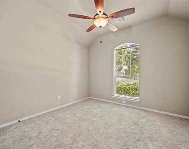 4617 Kingsway Lane - Photo Thumbnail 27