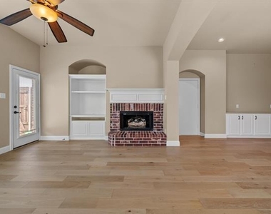 4617 Kingsway Lane - Photo Thumbnail 17