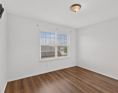 2285 Obsidian Drive - Photo Thumbnail 27