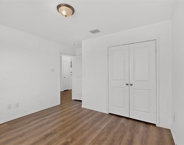 2285 Obsidian Drive - Photo Thumbnail 23