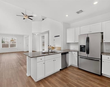 2285 Obsidian Drive - Photo Thumbnail 7