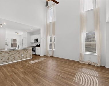 2285 Obsidian Drive - Photo Thumbnail 5